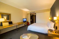 Beijing New World Centre Tongpai Hotel Hotels near Wangfujing Snack Street