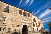 Castello di Altomonte Hotels near Island Dino