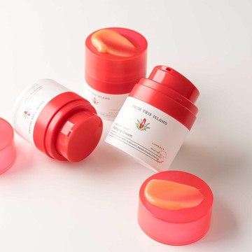 BeauPicks: Wujudkan Kulit Lembut dan Kenyal dengan From This Island Papua Red Fruit Plumping Cream