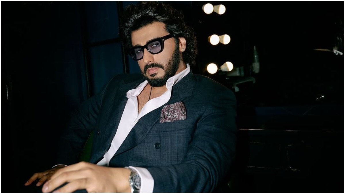 Arjun Kapoor warns fans against online scam.