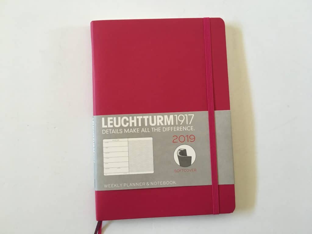 leuchtturm 1917 weekly planner review pros and cons video flipthrough paper quality pen test