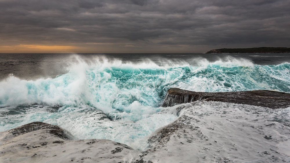 wave photography at sunrise