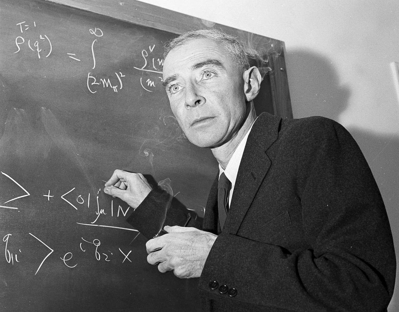 Quem foi Robert Oppenheimer?