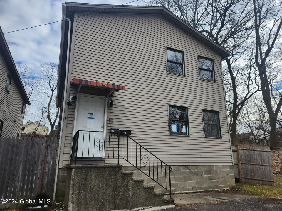 1087 Davis Ter, Schenectady, NY 12303 | realtor.com®