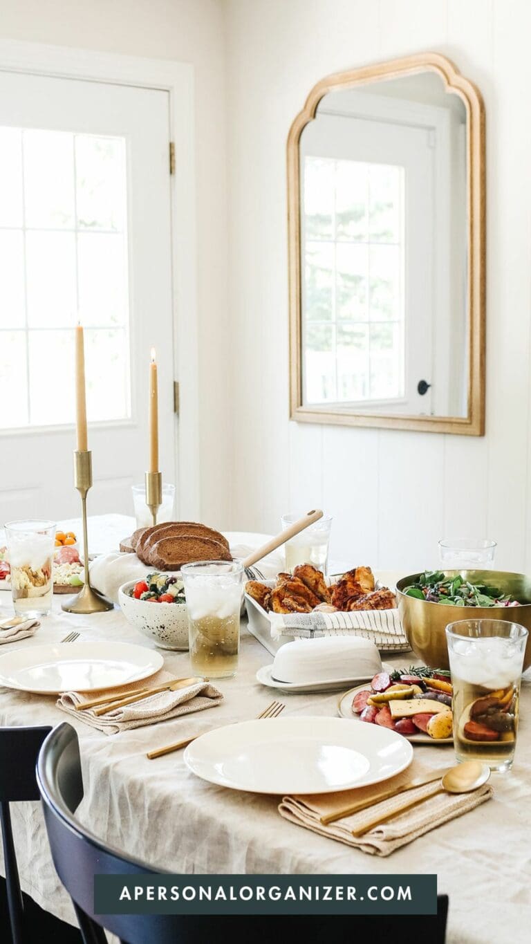 Table setting for Thanksgiving dinner