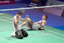 Hotshots Sze Fei-Izzuddin win Indian Open title in style