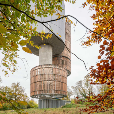 Temperaturas Extremas designs tree-like water reservoir with bird nests in Luxembourg City