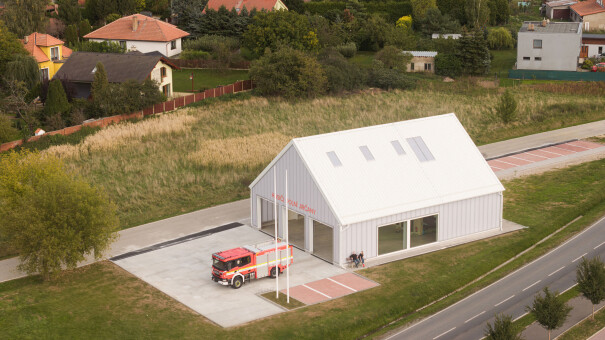 SOA Architekti designs new fire station with a down-home sensibility and contemporary flair