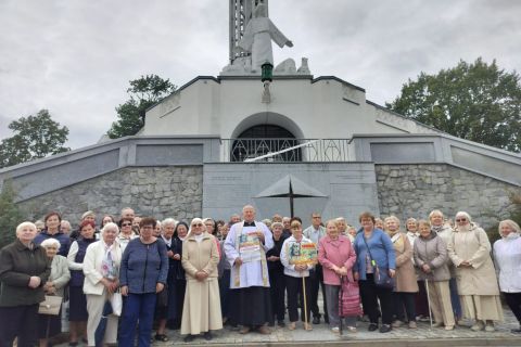 Koronka do Bożego Miłosierdzia na ulicach Białegostoku i okolic