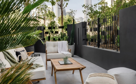 amenagement terrasse exterieur dalles beton meubles bois pouf