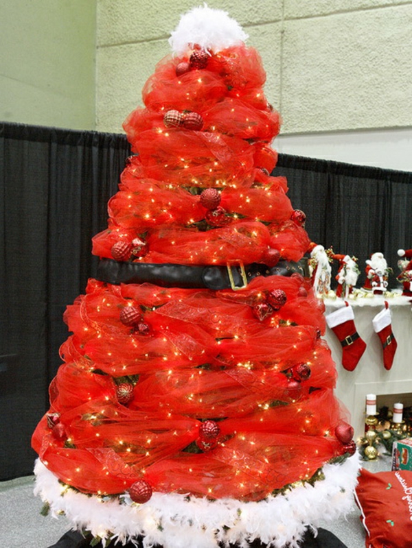 weihnachtsdeko-ideen-roter-tannenbaum