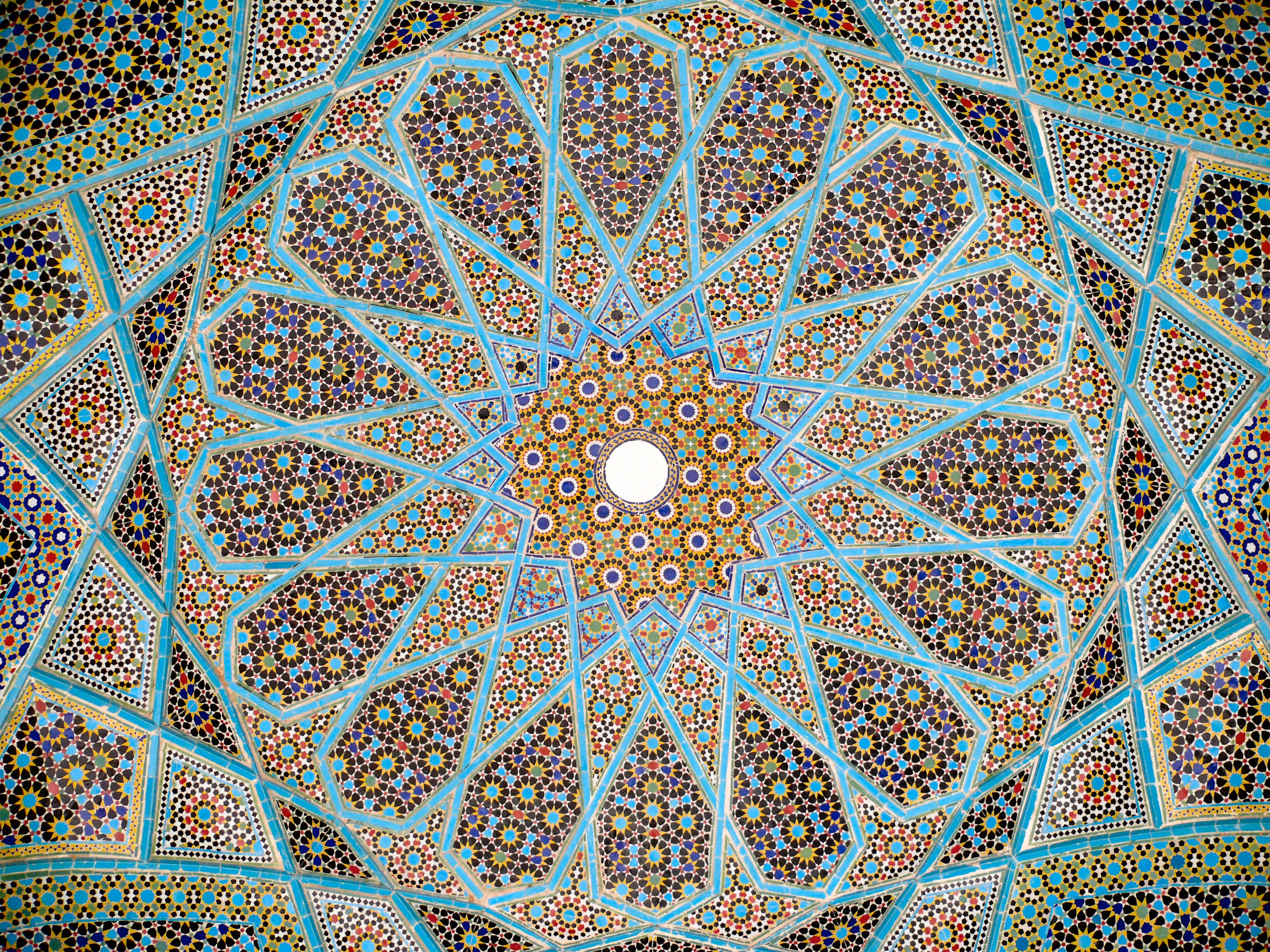 Roof_hafez_tomb