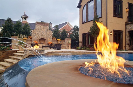 Swimming Pool Fire Features: 15 Hot Examples in Photos