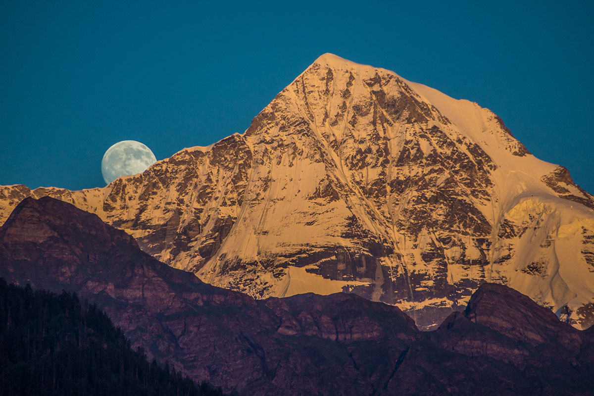 Moon over Mönch - Berner Oberland