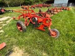 Allis-Chalmers 2-12'' Bottom Pull Type Plow