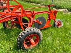 Allis-Chalmers 2-12'' Bottom Pull Type Plow