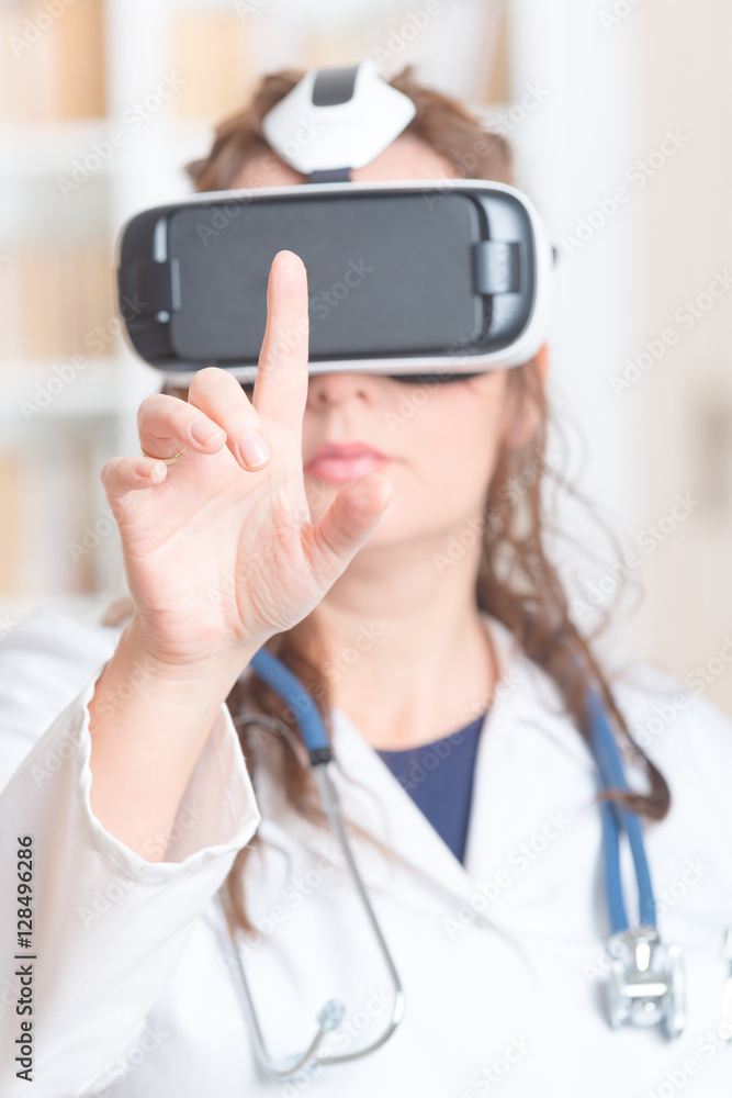 Physician using virtual reality headset