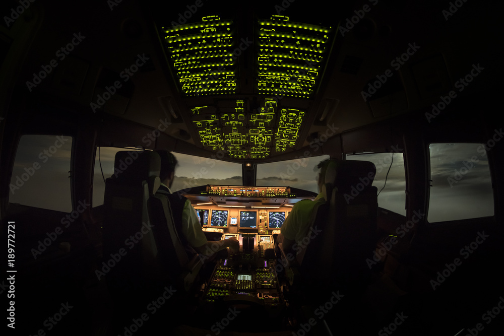 Boeing 777 Cockpit Night