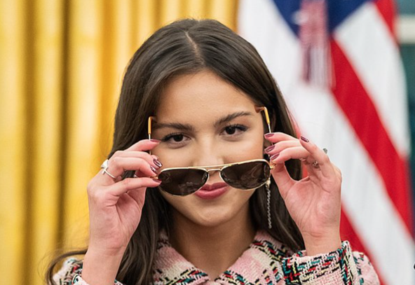 Olivia Rodrigo at the White House with Joe Biden (cropped)