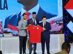 Pelatih-Timnas-Indonesia-Patrick-Kluivert-tengah-bersama-Ketua-Umum-Erick-Thohir.jpg