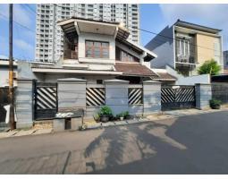 Jual Rumah 2 Lantai Bekas di Menteng Dalam Tebet, 3 Menit ke Bidakara - Jakarta Selatan