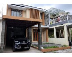 Dijual Rumah 2 Lantai, LT. 130m2, LB. 140m2, SHM, Siap Huni, Dalam Cluster, dekat Jogja Bay, Sleman - Yogyakarta