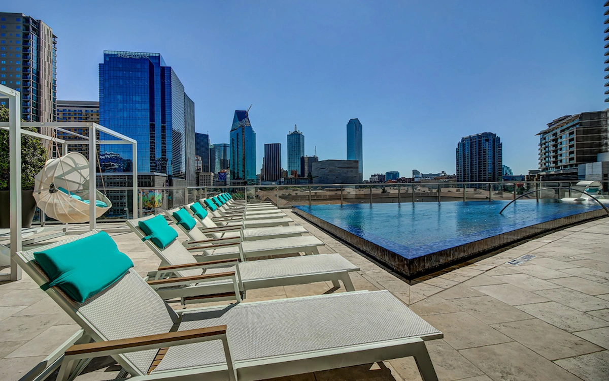 The Top 18 Rooftop Pools in Dallas Apartments - Lighthouse