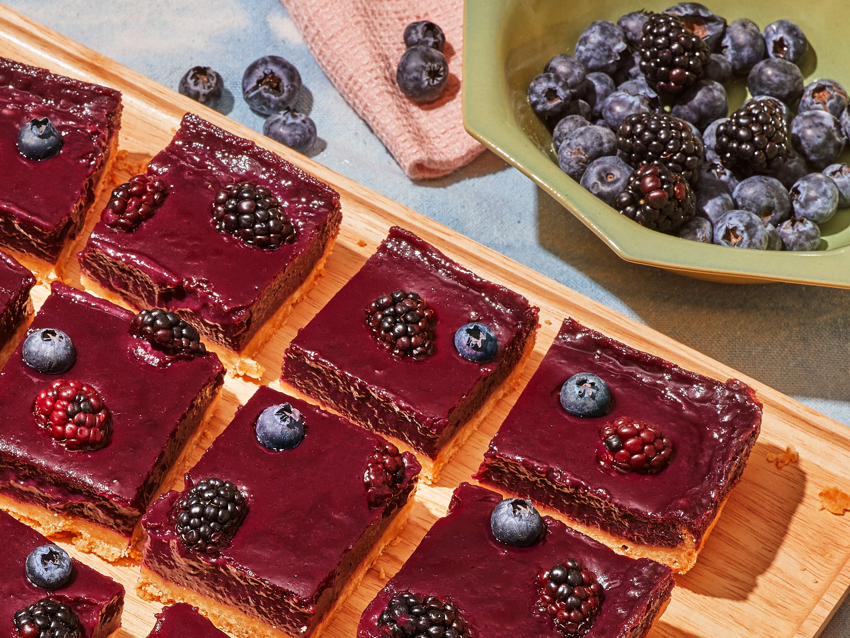 Mixed Berry Bars With Brown Sugar Crust