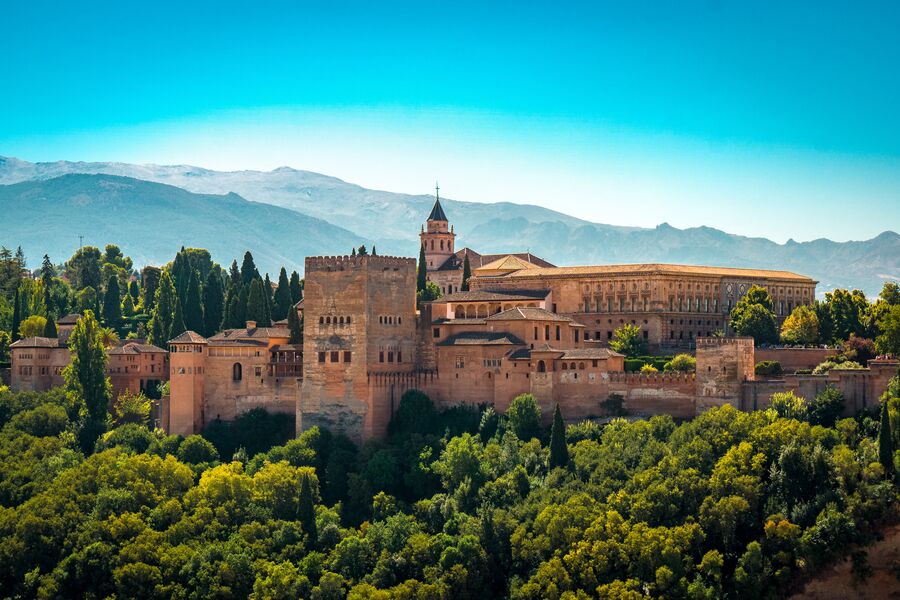 Explore Granada: 8 Incredible Activities You’ll Love - A Complete Guide to Backpacking Granada