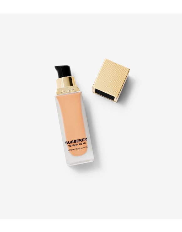 Beyond Wear Perfecting Matte Foundation – 40 Light Neutral