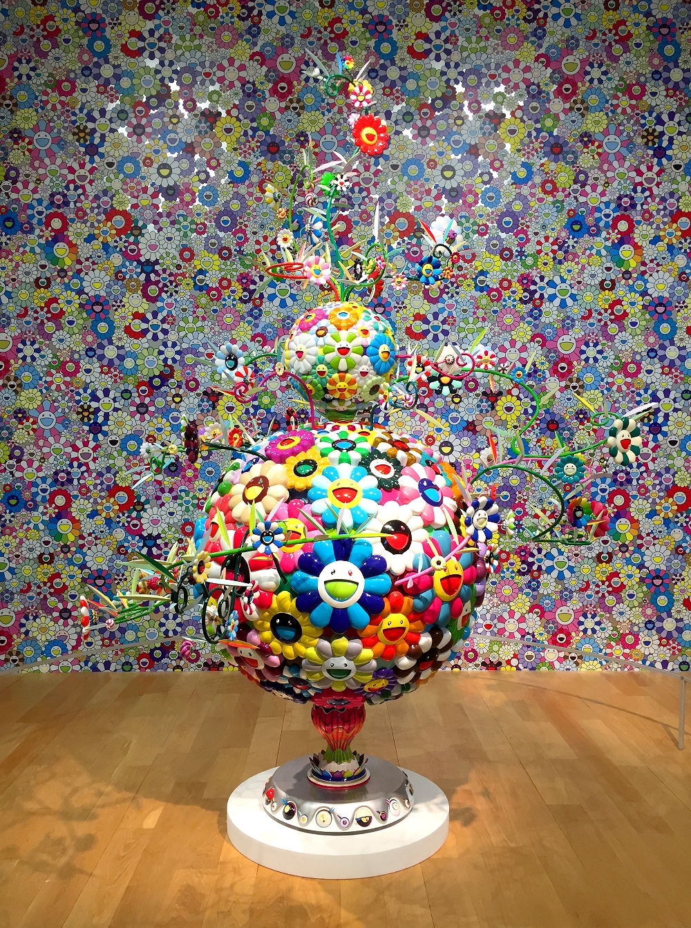 A Shamelessly Bright Takashi Murakami Retrospective ...