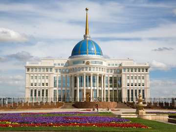 Presidential Palace in Astana (Kazakhstan) puzzle online from photo