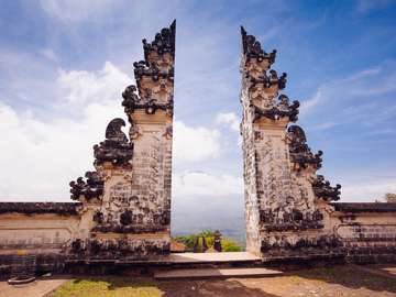 Temple of Pura Lempuyang puzzle online from photo