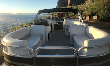 21' Avalon Pontoon in South Lake Tahoe