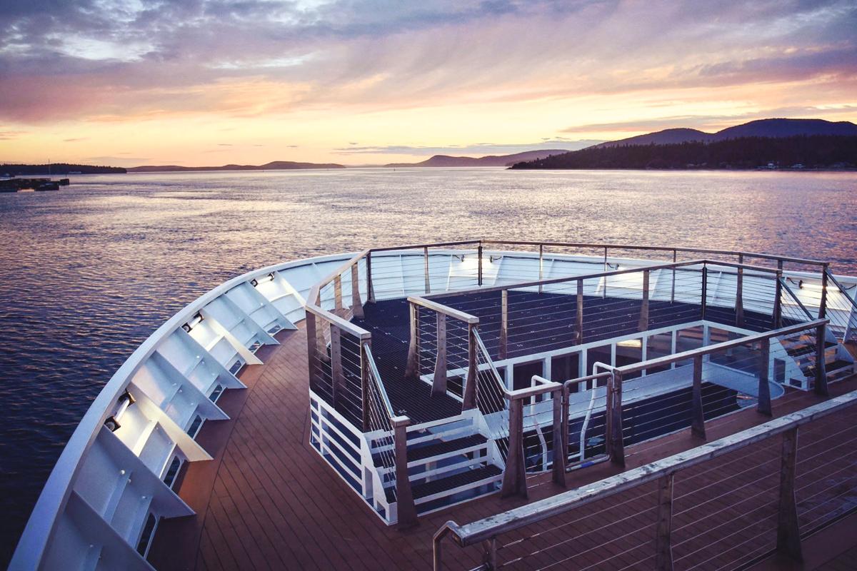 Tiered Platform Bow on the ship National Geographic Quest/Venture