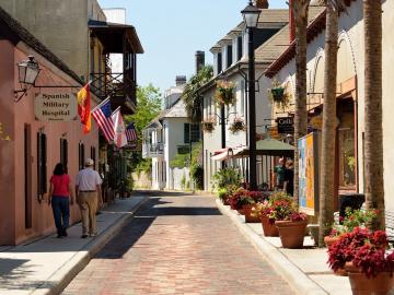 A street in Aviles. USA. jigsaw puzzle online