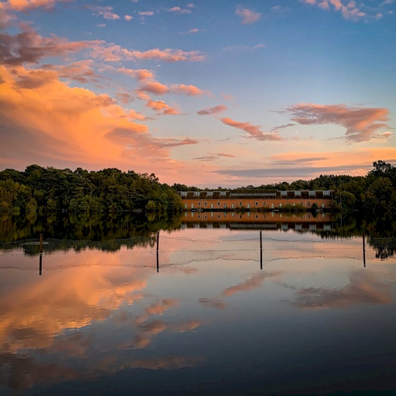 Evening light on Mytchett Lake jigsaw puzzle online