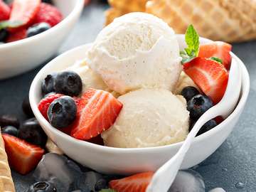 Ice cream with fruits online puzzle