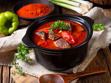 A real Hungarian goulash with beef and paprika jigsaw puzzle online