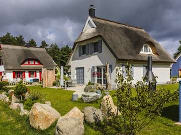 Country houses on the island of Rügen jigsaw puzzle online