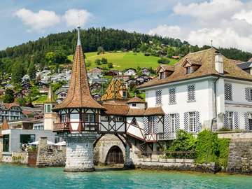 Castle in Switzerland jigsaw puzzle online