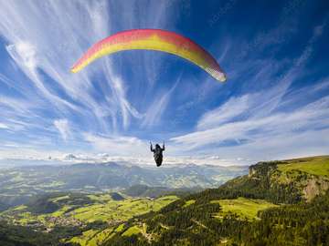 Paraglidingový let online puzzle