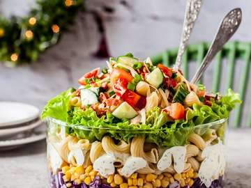 salad with pasta online puzzle