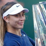 Paula Badosa, avec le trophée d'Indian Wells 2021