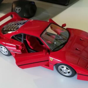 Review picture from customer of Ferrari F40 Red 1/24 Diecast Model Car by Bburago