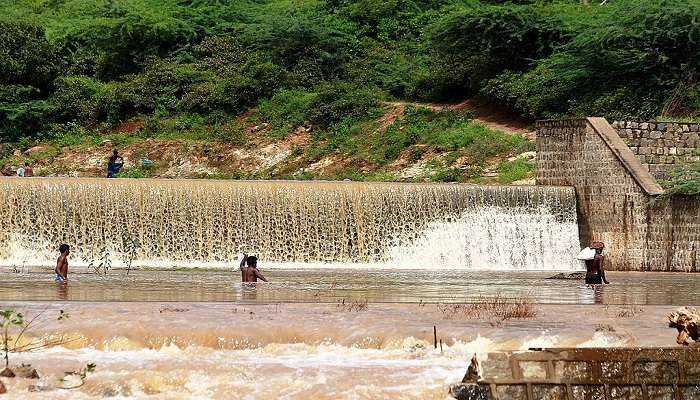 A small waterfall of Kodiveri Dam