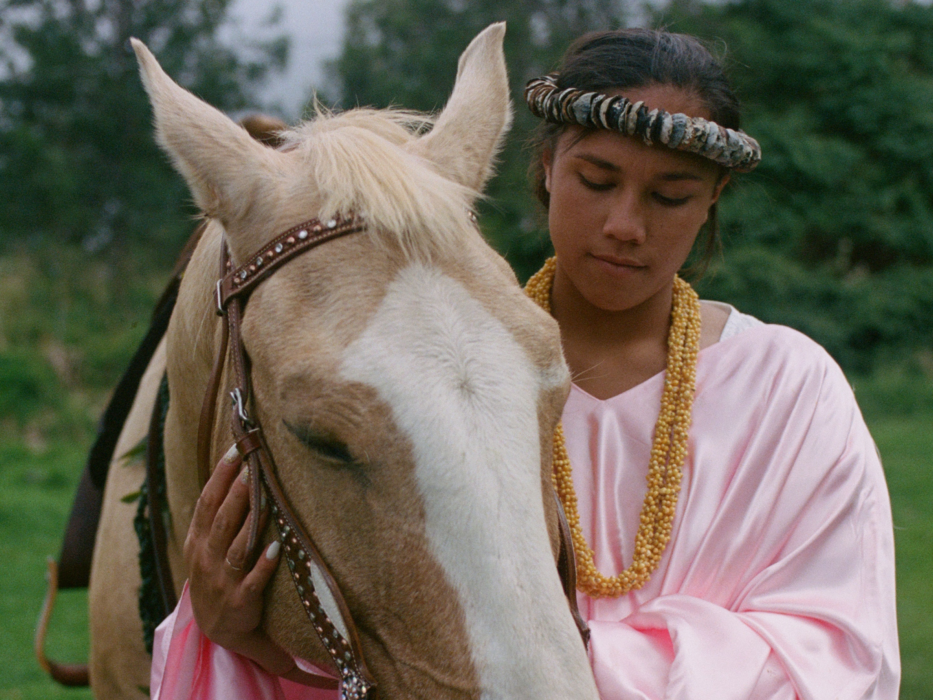 Deep in Hawaiian Cowboy Country, Female Pau Riders Keep Family Traditions Alive