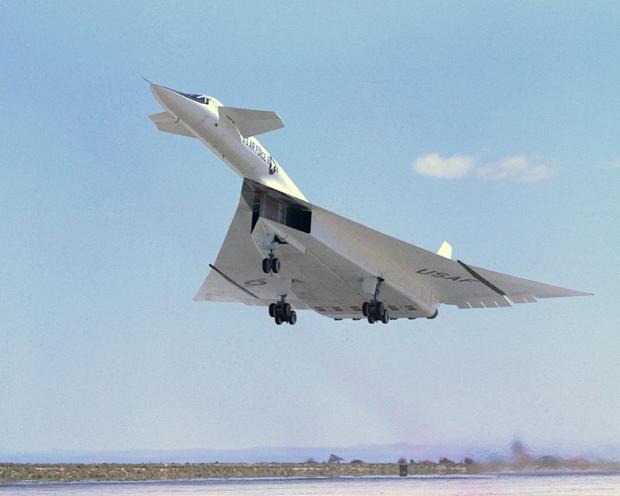 XB70Valkyrie.jpg 