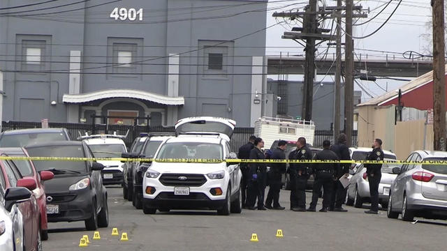 oakland-police-car.jpg 