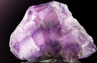 Purple Fluorite ✨ Meaning ✦ Properties ✦ Benefits ✦ Uses